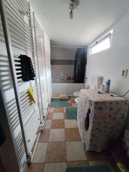 Casă cu 2 camere cu Teren 500 Mp în Central