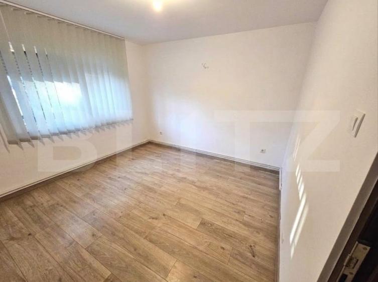 Apartament cu 2 camere decomandat în Tractorul