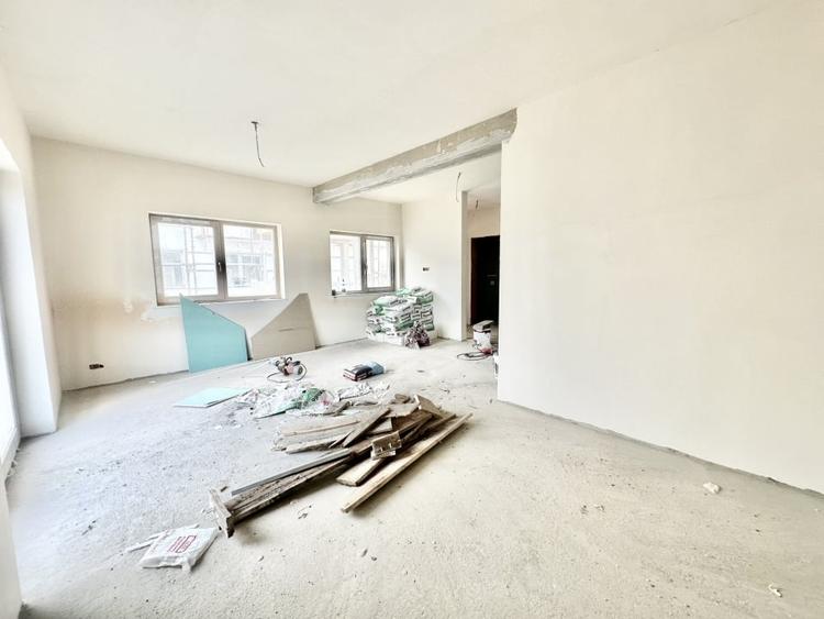 Duplex cu 4 camere cu Canalizare în Moșnița Nouă