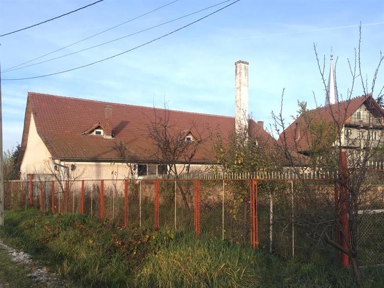 Spațiu industrial, de 800 mp, în Ineu