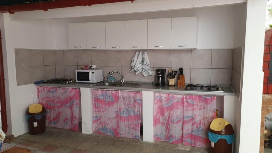 Casă individuală cu 20 camere cu Teren 313 Mp în Central