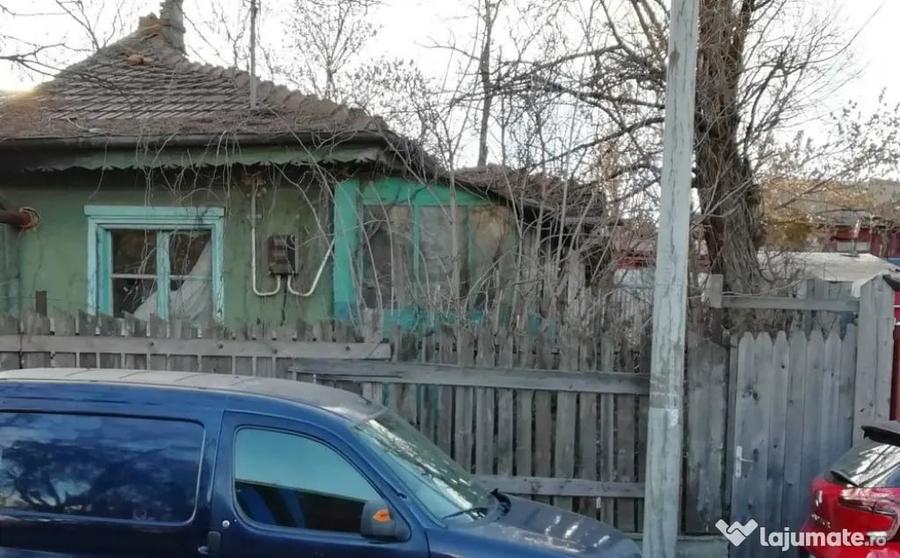Casă cu 2 camere cu Teren 130 Mp în Tei