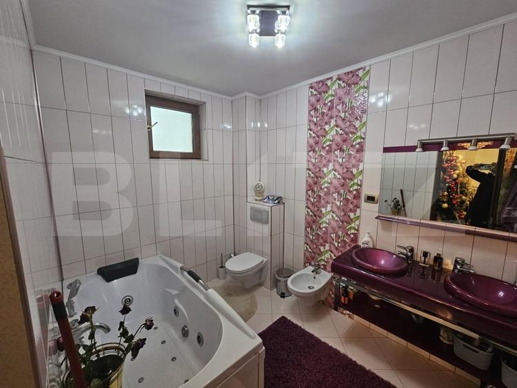 Casă individuală cu 4 camere cu Canalizare în Cetate