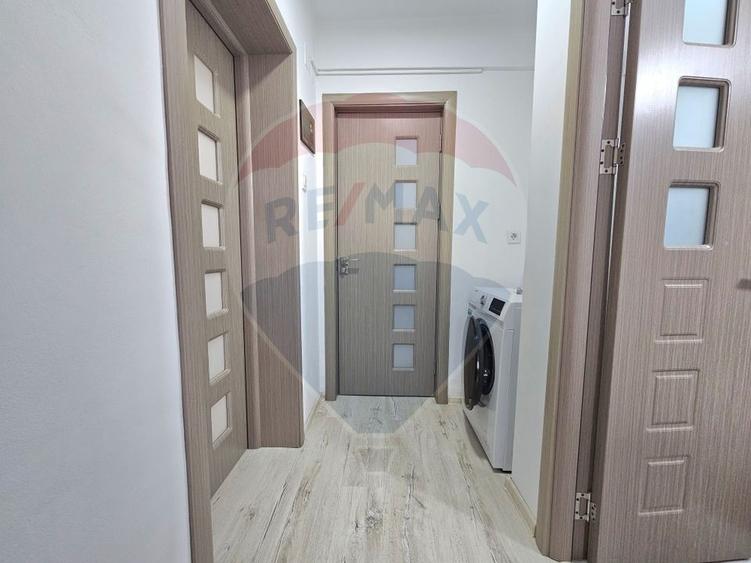 Apartament cu 2 camere circular, mobilat în City Park Mall