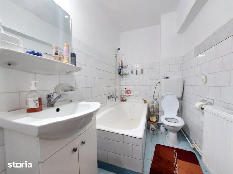 Apartament cu 3 camere decomandat în Dorobanți