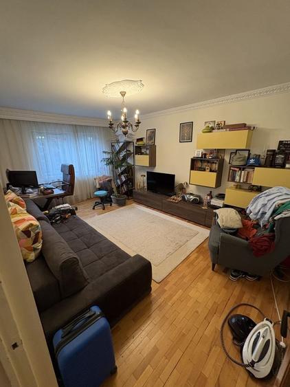 Apartament cu 3 camere decomandat în Gorjului
