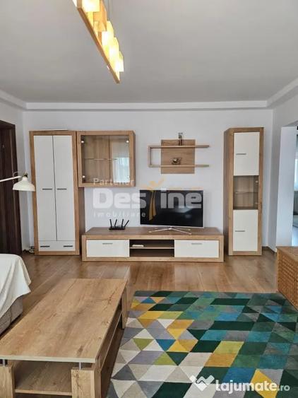 Apartament cu 3 camere semidecomandat în 1 Mai