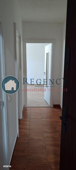 Apartament cu 3 camere semidecomandat în Giulești