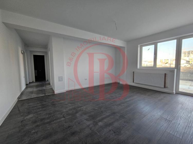 Apartament cu 3 camere semidecomandat în Theodor Pallady