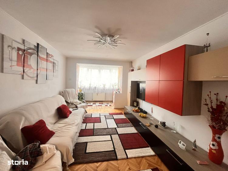 Apartament cu 3 camere decomandat, mobilat în George Enescu