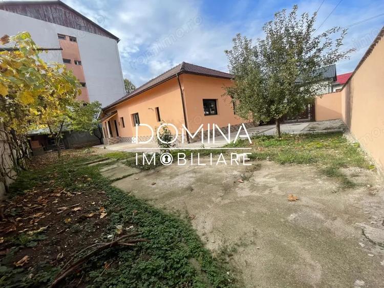 Casă cu 5 camere cu Teren 385 Mp în Central