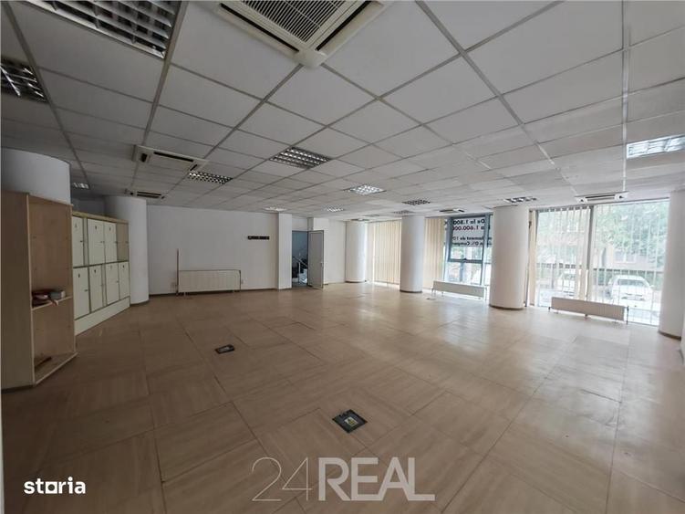 Spațiu comercial, de 1,100 mp, în Vitan