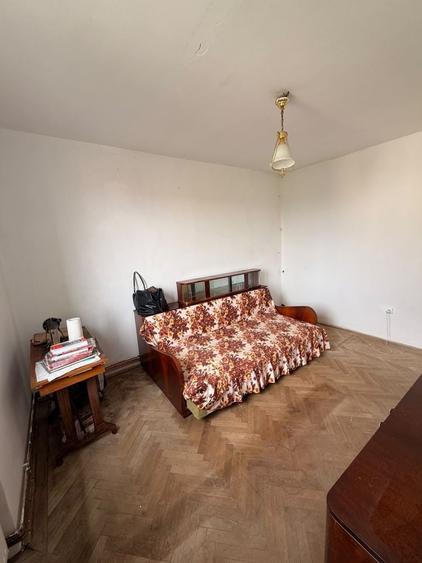 Apartament cu 2 camere semidecomandat în Mărășești