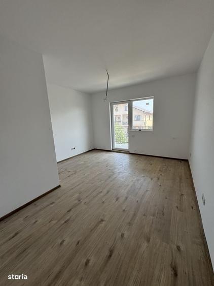 Casă cu 4 camere cu Teren 200 Mp în Central