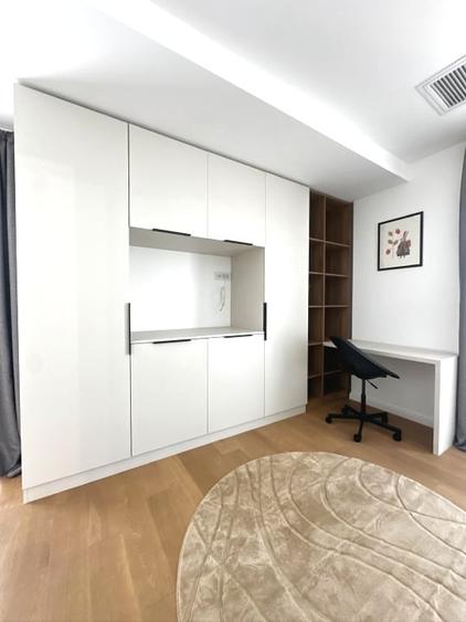 Apartament cu 3 camere semidecomandat, mobilat în Pipera