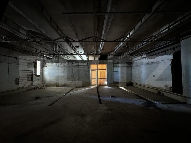 Spațiu industrial, de 4,403 mp, în Bucovăț