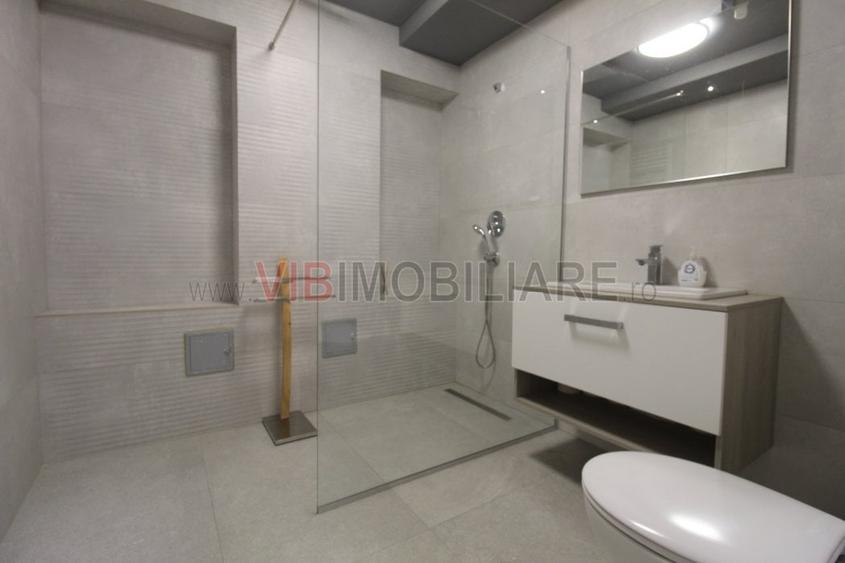 Apartament cu 3 camere decomandat, mobilat în Decebal