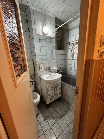 Apartament cu 2 camere nedecomandat în Central
