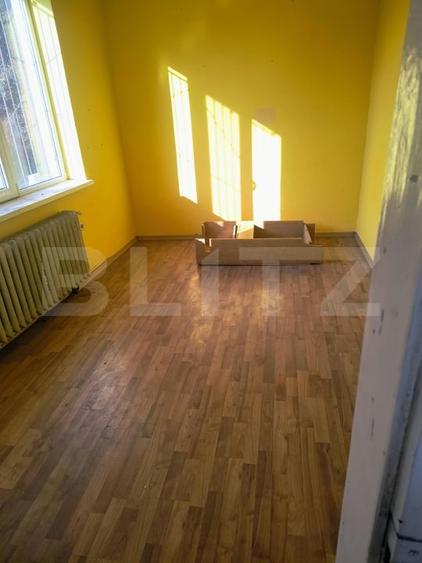 Casă individuală cu 3 camere cu Canalizare în Nord-Vest