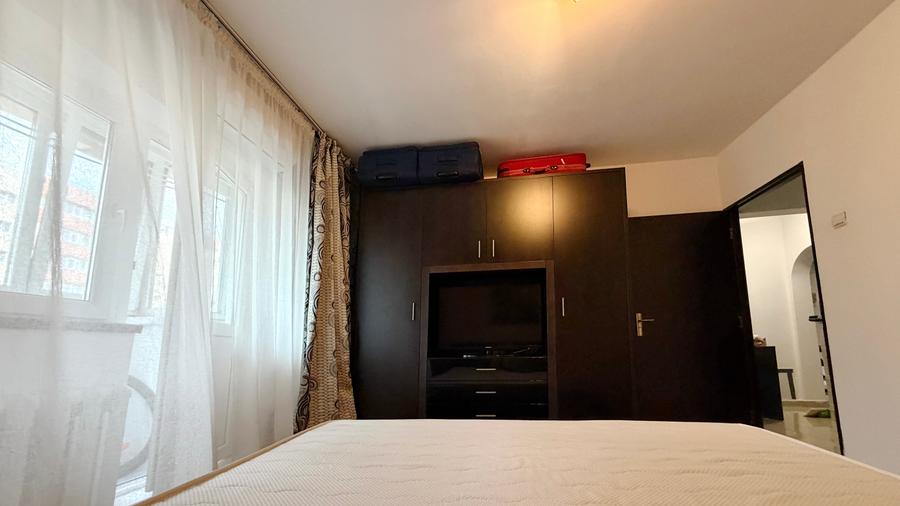 Apartament cu 3 camere decomandat în Vitan Mall
