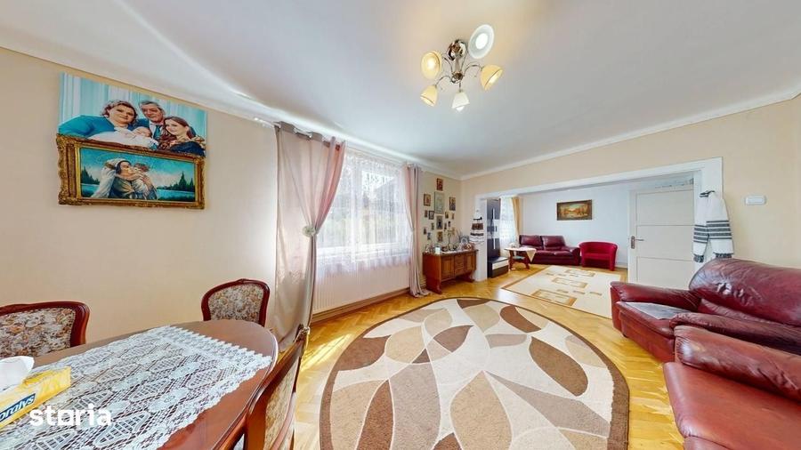 Casă cu 4 camere cu Teren 1280 Mp în Valea Aurie