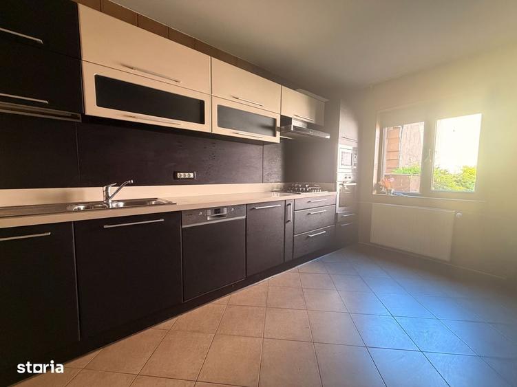 Casă cu 4 camere cu Teren 350 Mp în Bucureștii Noi