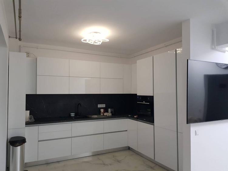 Casă cu 4 camere cu Teren 82 Mp în Luna