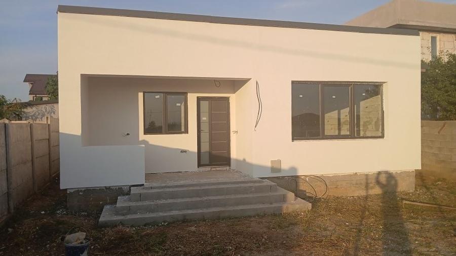 Casă cu 3 camere în Central