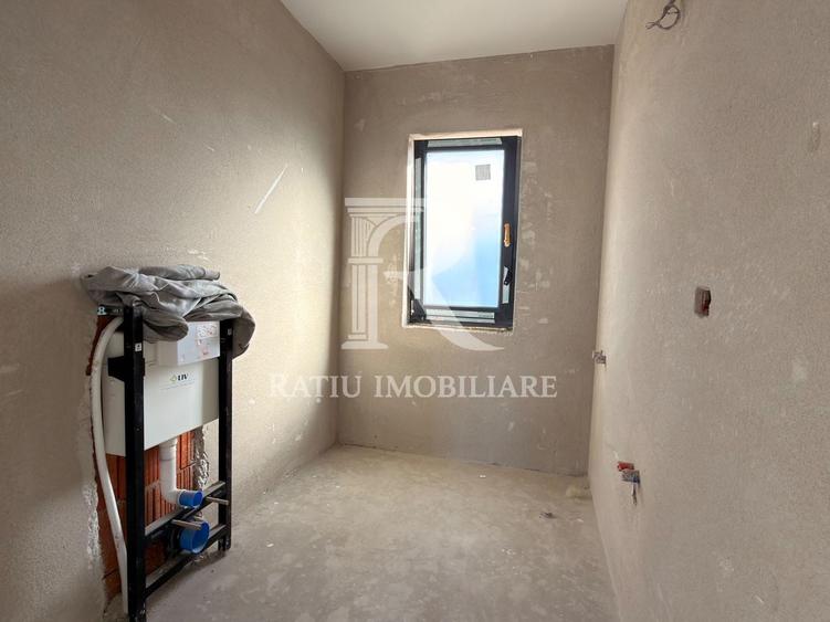 Casă individuală cu 4 camere cu Canalizare în Sântandrei