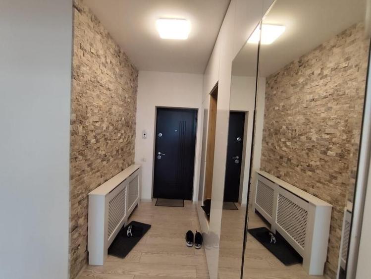 Apartament cu 3 camere decomandat, mobilat în Albert
