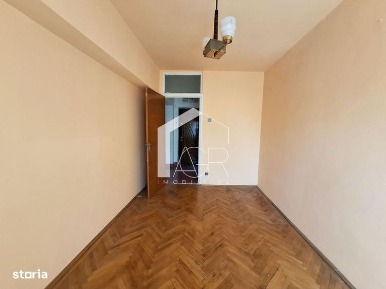 Apartament cu 3 camere decomandat în P-ța Mihai Viteazu