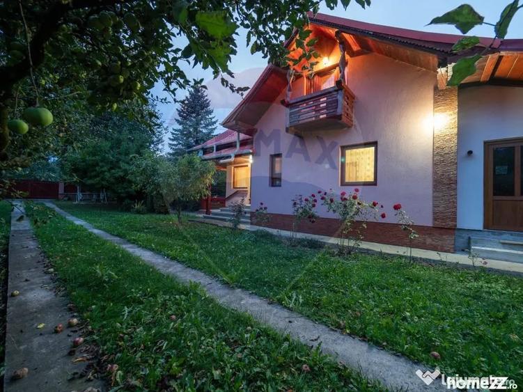 Casă cu 5 camere cu Teren 735 Mp în Sucevița