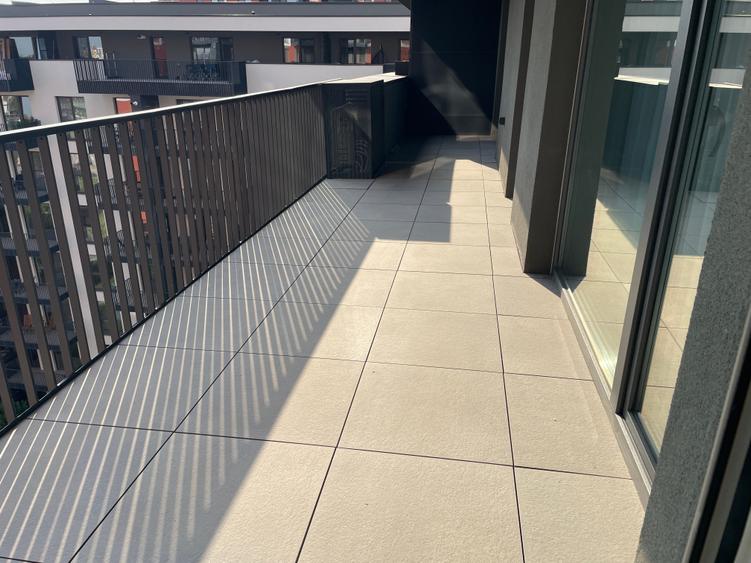 Apartament cu 3 camere semidecomandat în Theodor Pallady