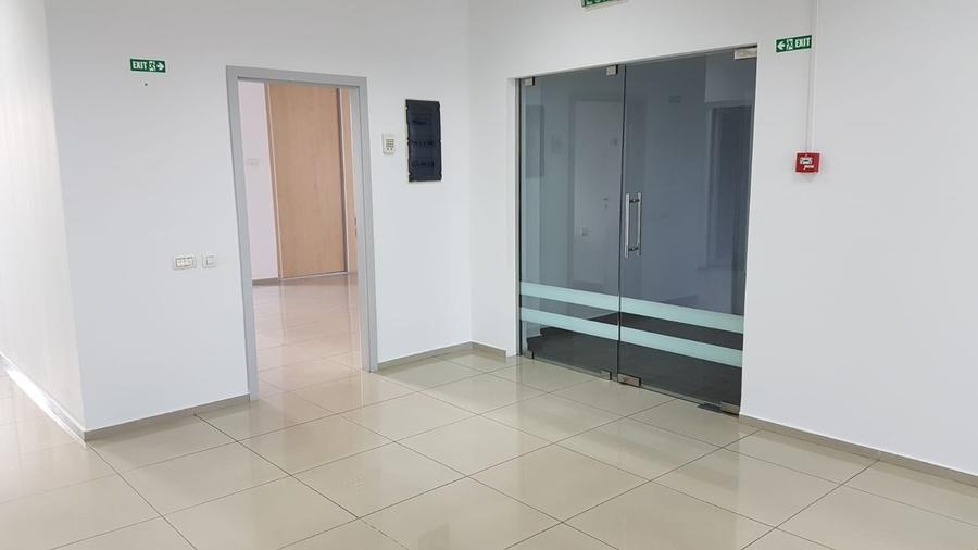 Spațiu comercial, de 241 mp, în Central