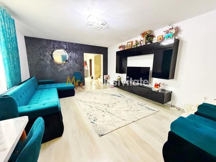 Casă cu 5 camere cu Teren 400 Mp în Smeura