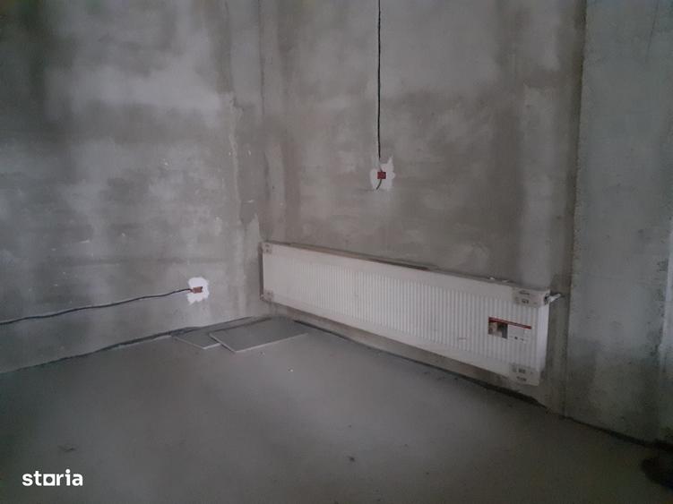 Casă cu 4 camere cu Teren 7650 Mp în Central