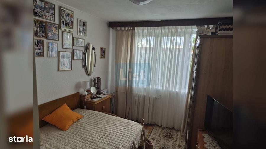 Apartament cu 4 camere decomandat în 23 August