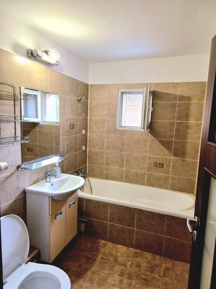 Apartament cu 2 camere decomandat în Aviației