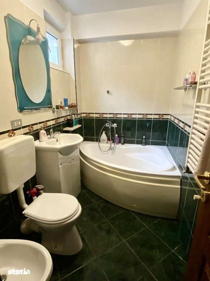 Apartament cu 3 camere decomandat în Ultracentral