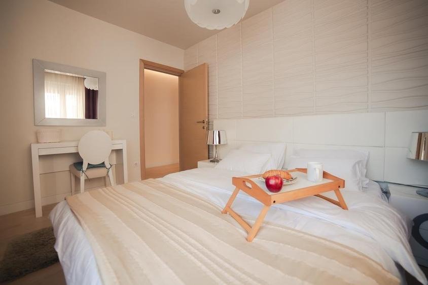 Apartament cu 2 camere decomandat, mobilat în City Park Mall