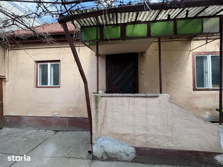 Casă cu 3 camere cu Teren 320 Mp în Lazaret