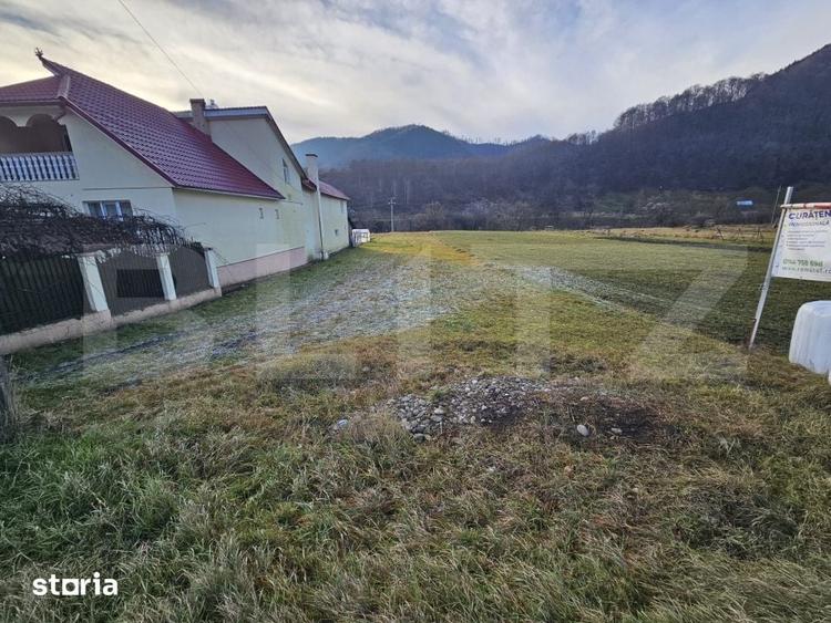 Teren de 1400 mp, în Șieu