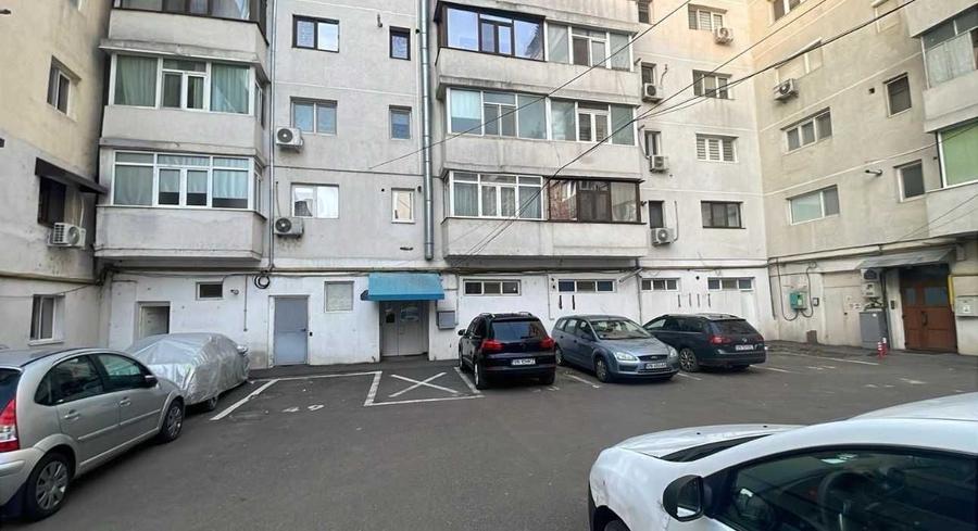 Spațiu comercial, de 225 mp, în Central