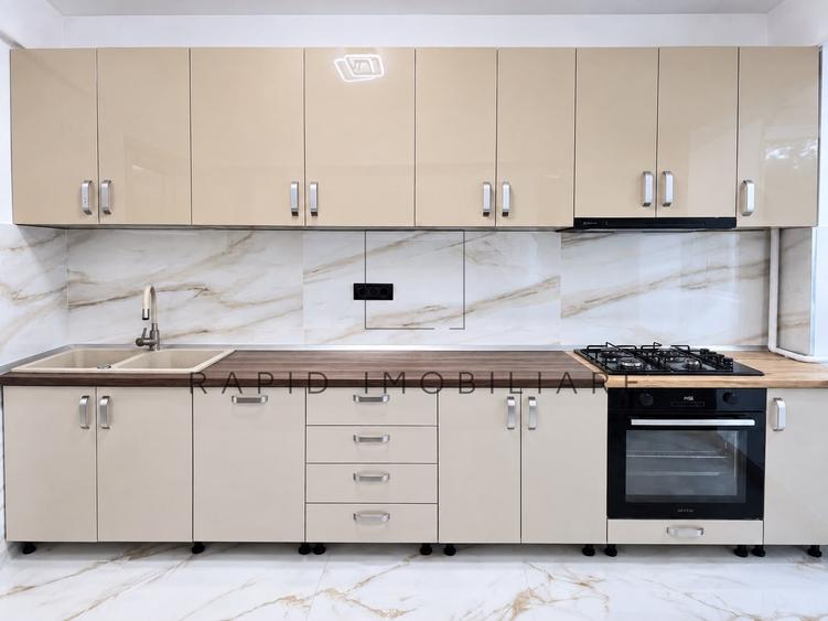 Apartament cu 3 camere decomandat în Micro 13