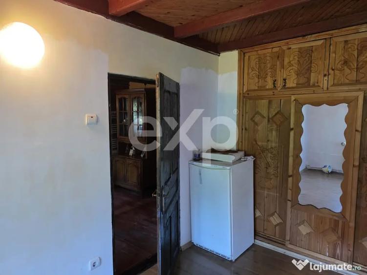 Casă cu 7 camere cu Teren 789 Mp în Voineasa