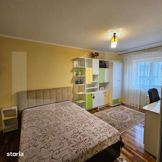Apartament cu 3 camere, mobilat în Central