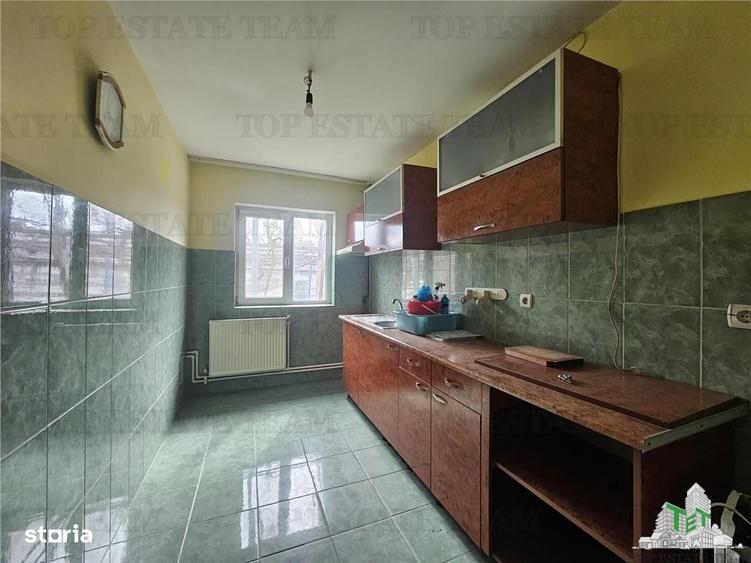 Casă cu 4 camere cu Teren 280 Mp în Central
