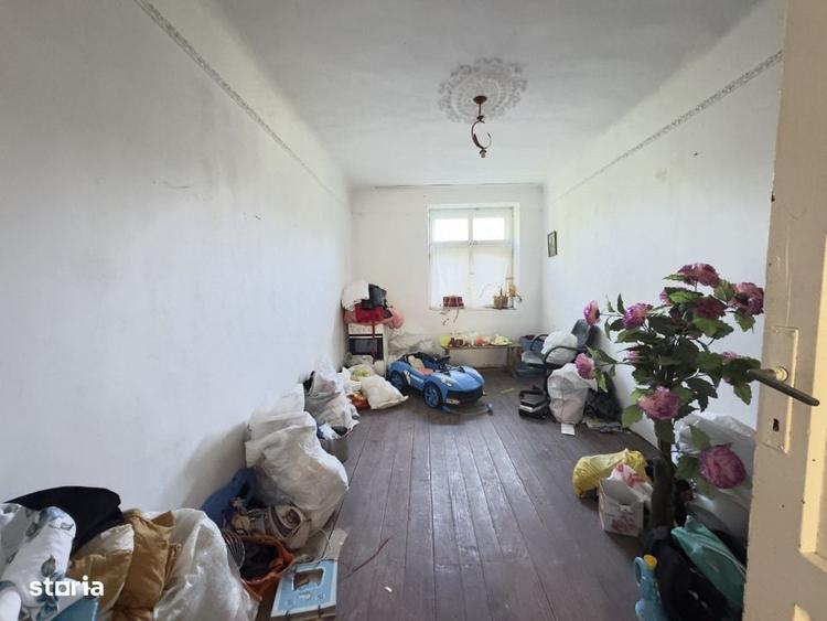 Apartament cu 2 camere nedecomandat în Central