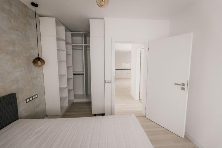 Apartament cu 3 camere decomandat în Valea Roșie