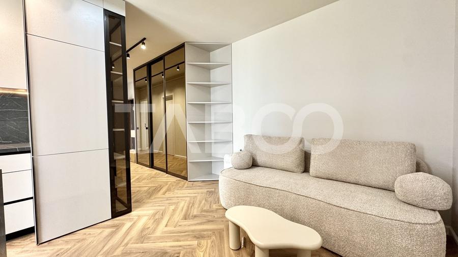 Apartament cu 3 camere semidecomandat, mobilat în Florești